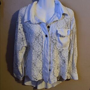 Vintage White Lace Button-Up Hi Low Shirt S